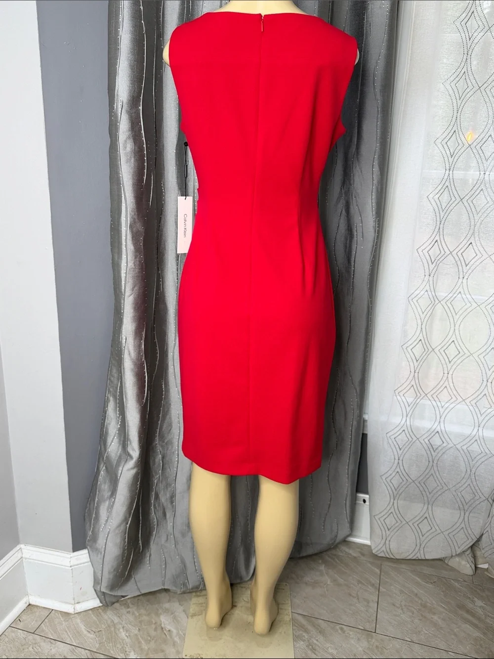 Calvin Klein Women’s Sz 8 Red Sleeveless Sheath Dress